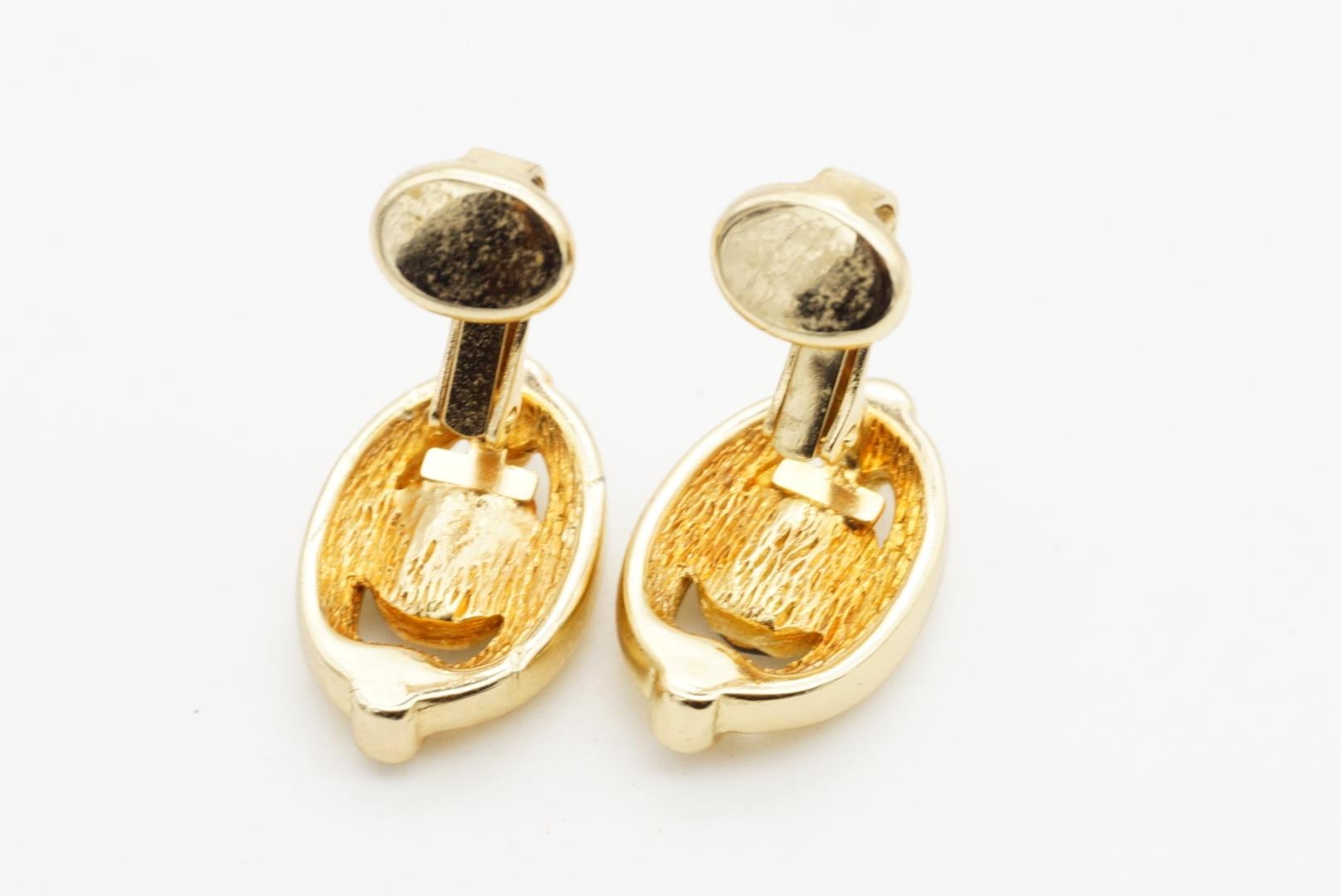 Christian Dior Vintage 1980er Jahre Evil Eye Saphir Oval Kristalle Gold Clip-Ohrringe im Angebot 7