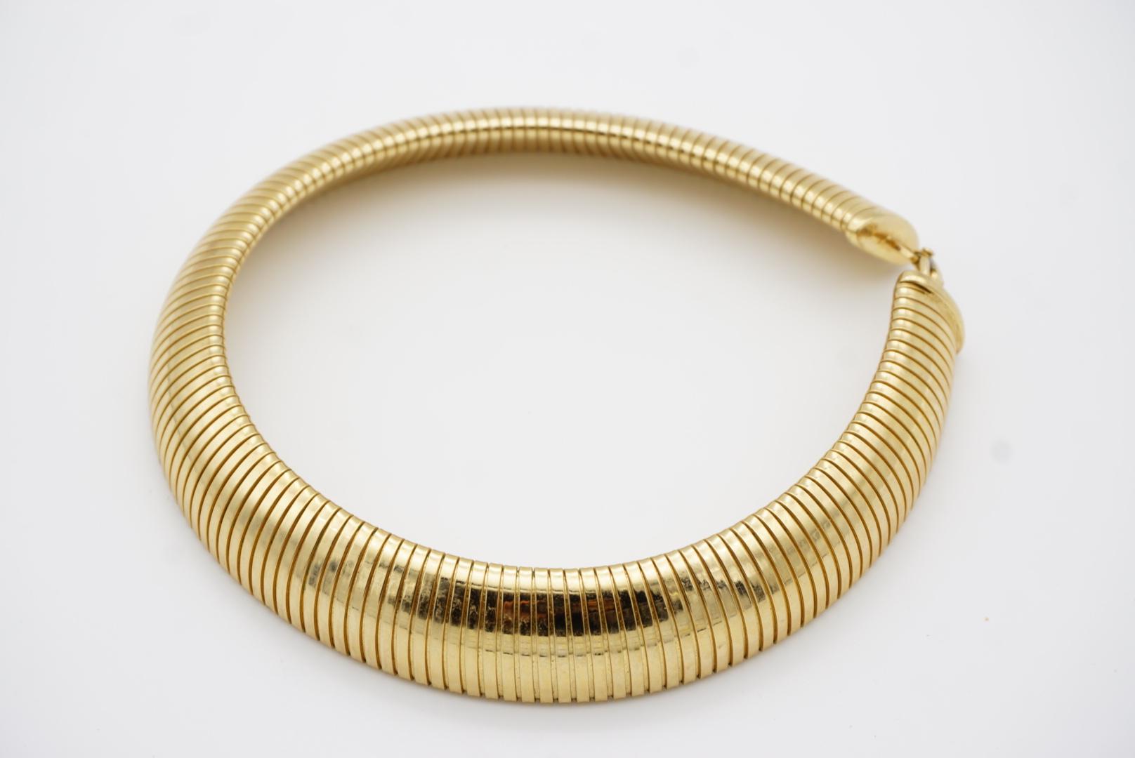 Christian Dior Vintage 1980s Extra Wide Ribbed Omega Snake Choker Gold Necklace For Sale 6