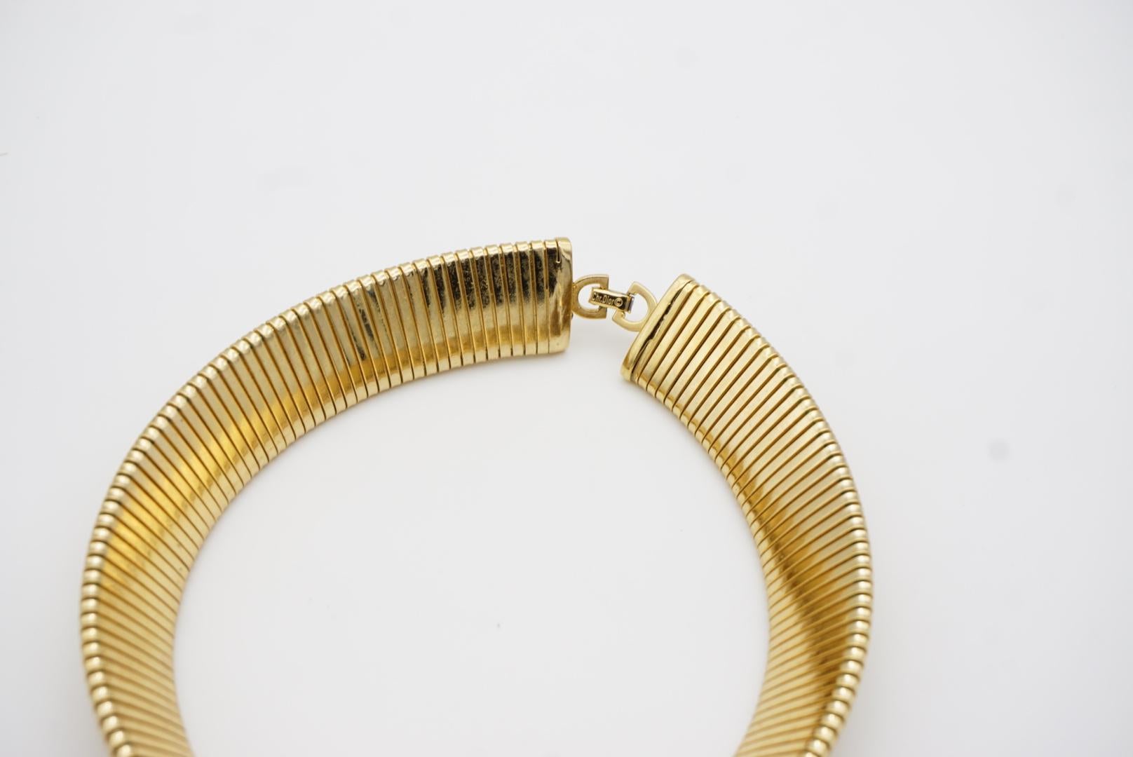 Christian Dior Vintage 1980s Extra Wide Ribbed Omega Snake Choker Gold Necklace For Sale 10