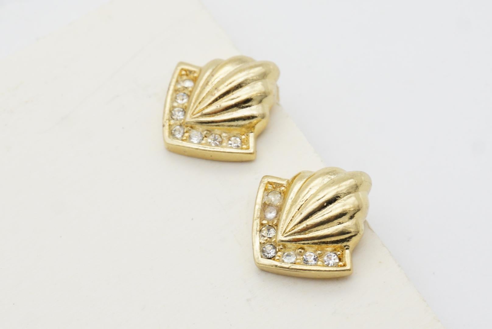 Christian Dior Vintage 1980s Fan Shell Crystals Triangle Gold Clip On Earrings  For Sale 4
