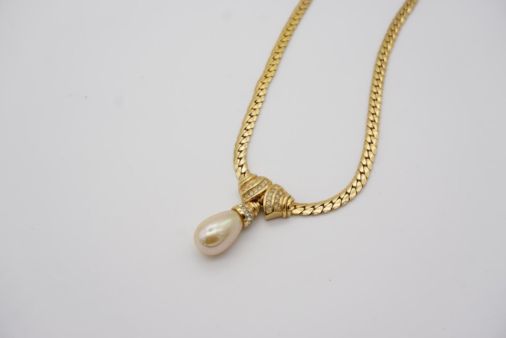 Women's or Men's Christian Dior Vintage 1980s Faux Crystals Pearl Teardrop Gold Pendant Necklace For Sale