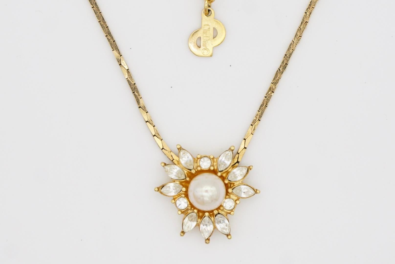 Christian Dior Vintage 1980s Flower Sunburst Crystal White Round Pearl Necklace 6