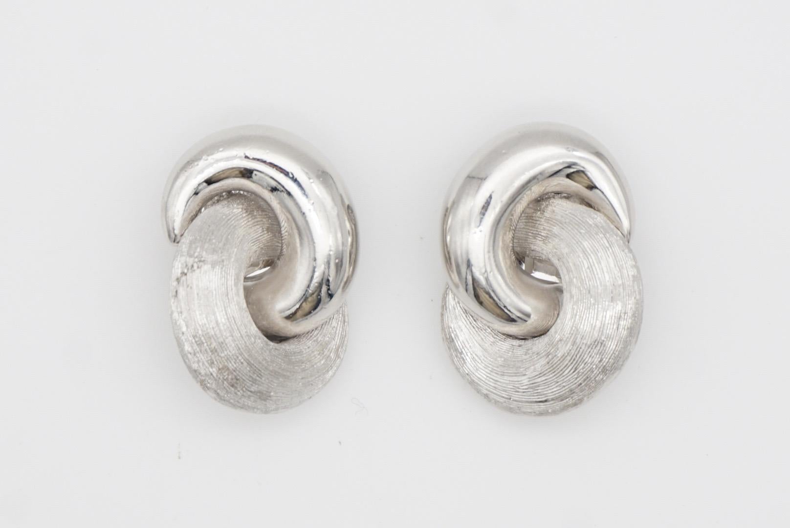 Christian Dior Vintage 1980s Glow Matte Interlocked Knot Silver Clip Earrings 2