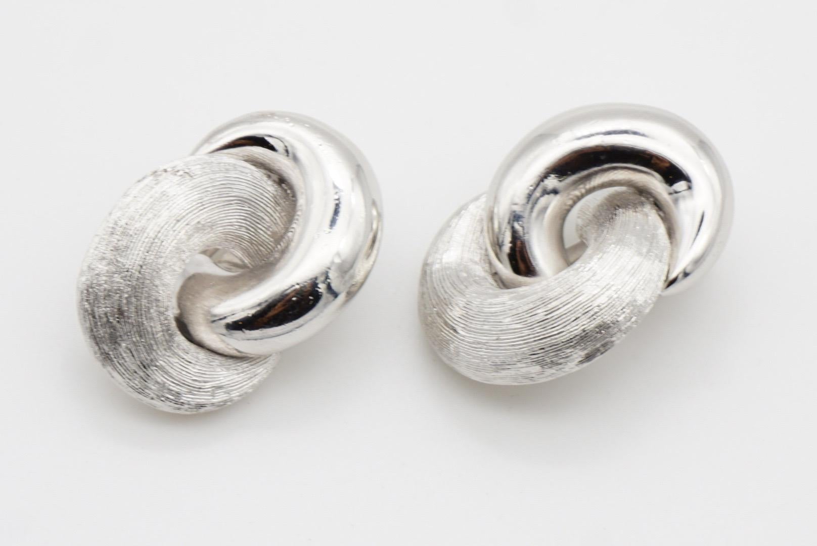 Christian Dior Vintage 1980s Glow Matte Interlocked Knot Silver Clip Earrings 3