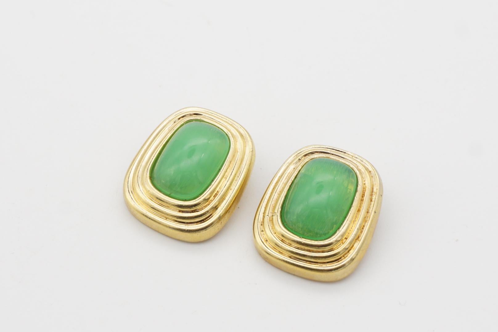 Christian Dior Vintage 1980s Gripoix Emerald Cabochon Rectangle Clip Earrings For Sale 1