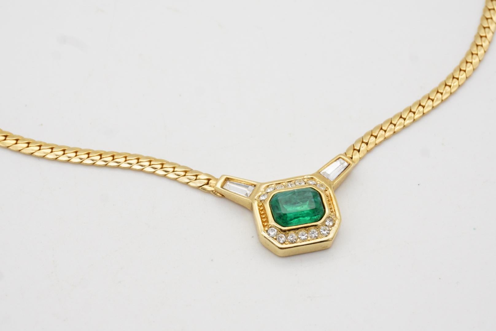 Christian Dior Vintage 1980s Gripoix Emerald Crystals Octagon Pendant Necklace 4