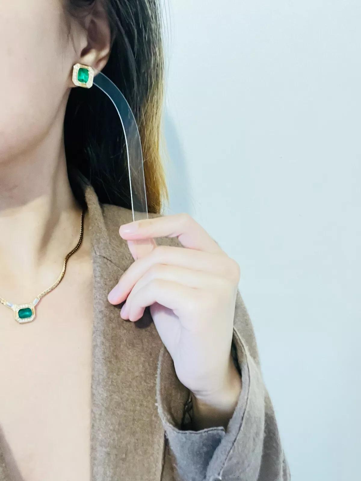 Christian Dior Vintage 1980s Gripoix Emerald Crystals Octagon Pendant Necklace For Sale 1
