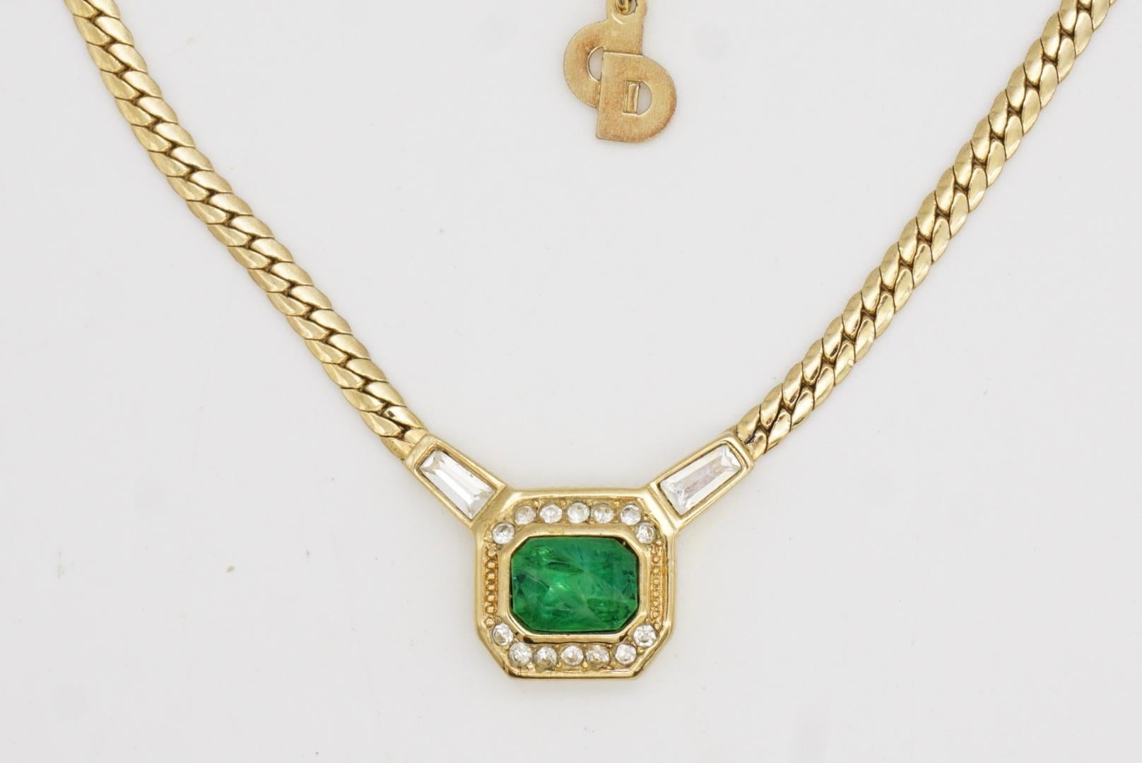 Christian Dior Vintage 1980s Gripoix Emerald Crystals Octagon Pendant Necklace For Sale 2