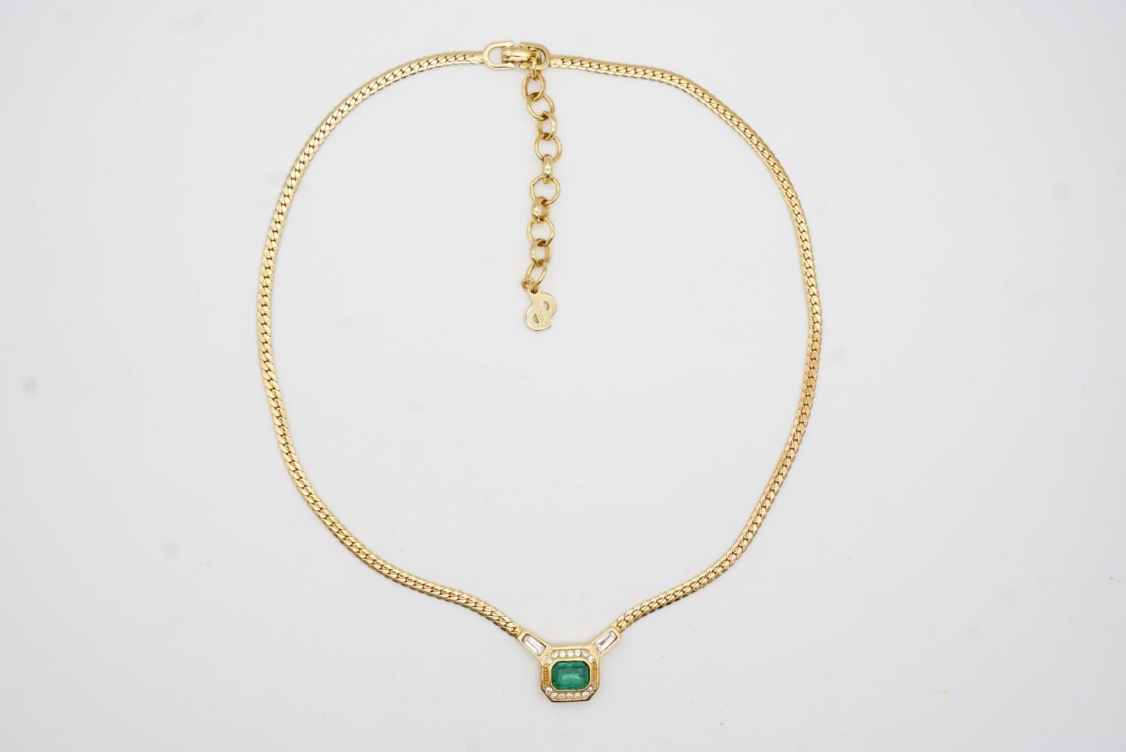 Christian Dior Vintage 1980s Gripoix Emerald Crystals Octagon Pendant Necklace 4
