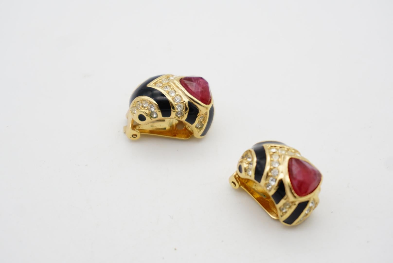 Christian Dior Vintage 1980s Gripoix Ruby Black Crystal Hoop Gold Clip Earrings For Sale 8