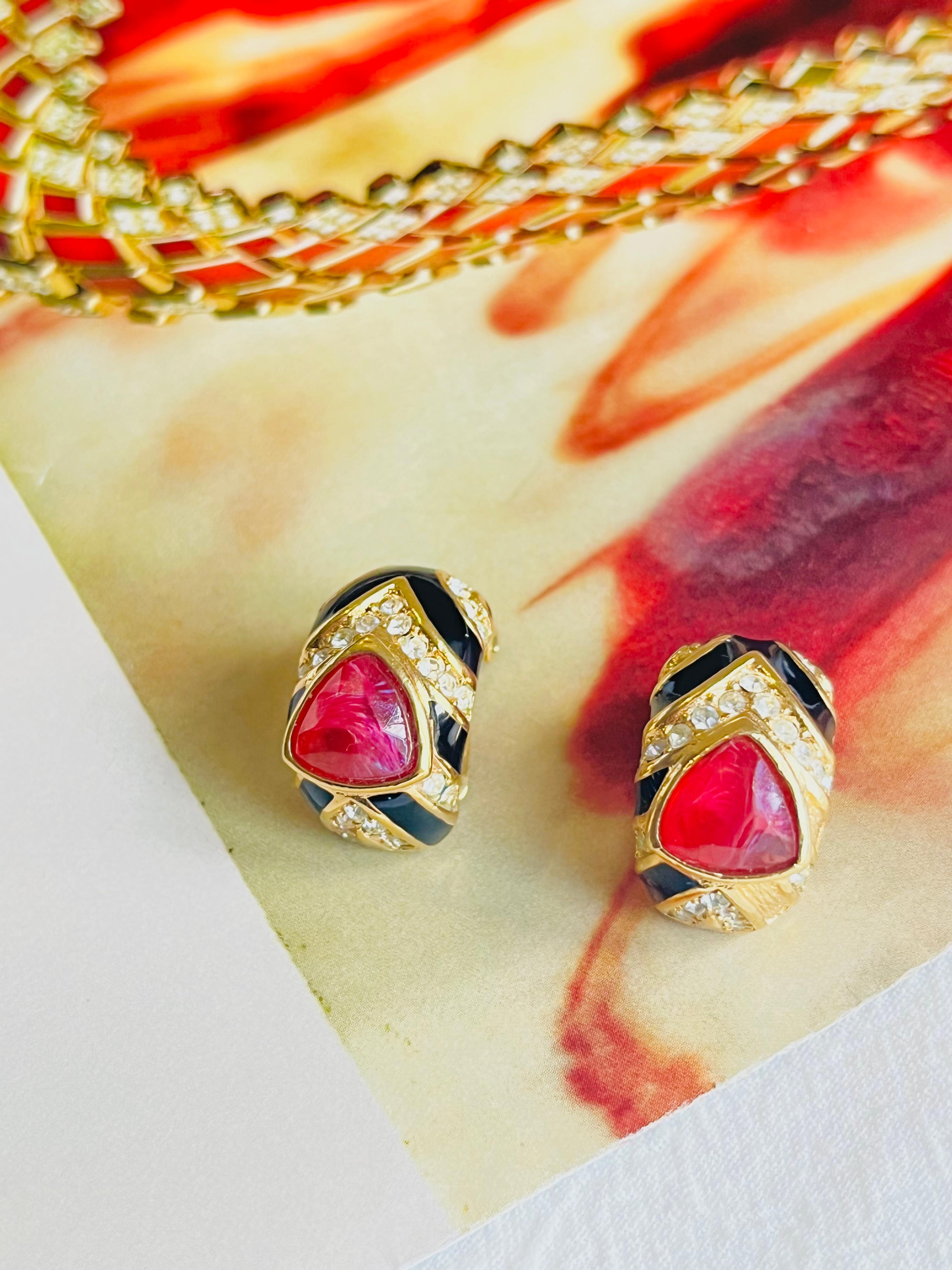 Christian Dior Vintage 1980s Gripoix Ruby Black Crystal Hoop Gold Clip Earrings For Sale 1