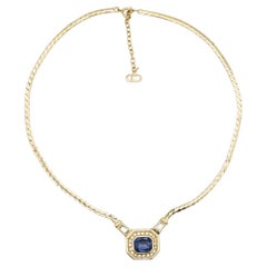 Christian Dior, collier pendentif octogonal vintage des années 1980, saphir Gripoix et cristal