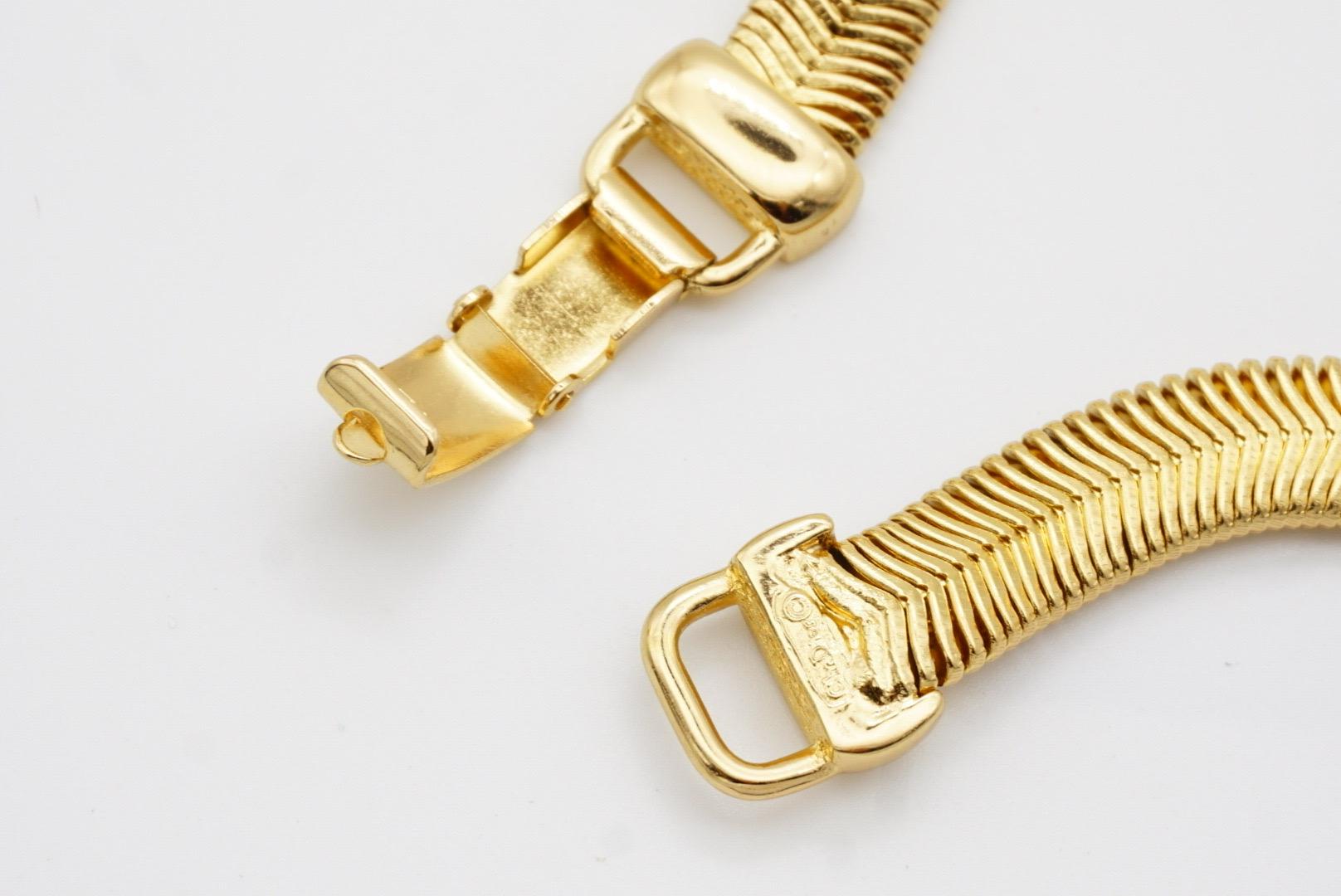 Christian Dior Vintage 1980s Interlinked Crystals Bib Omega Snake Link Necklace For Sale 8