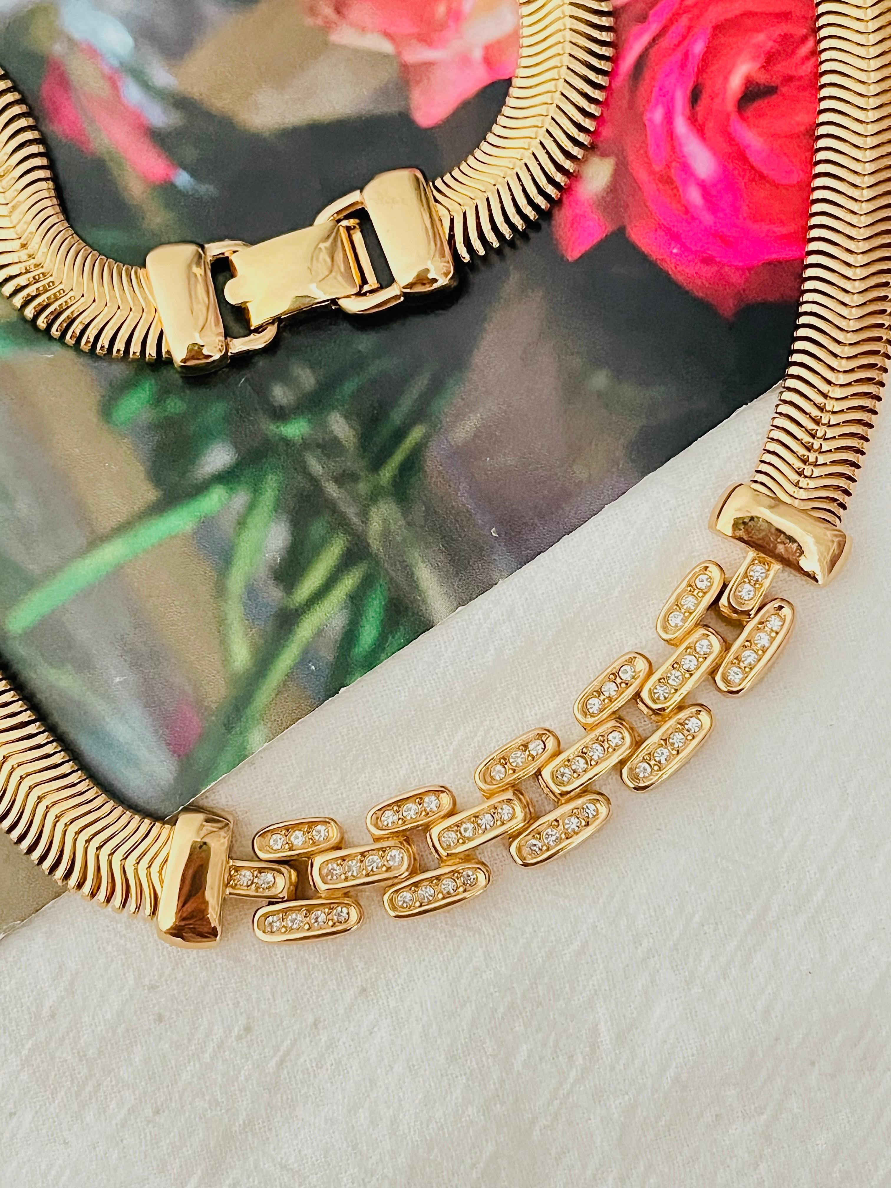 Art Deco Christian Dior Vintage 1980s Interlinked Crystals Bib Omega Snake Link Necklace For Sale