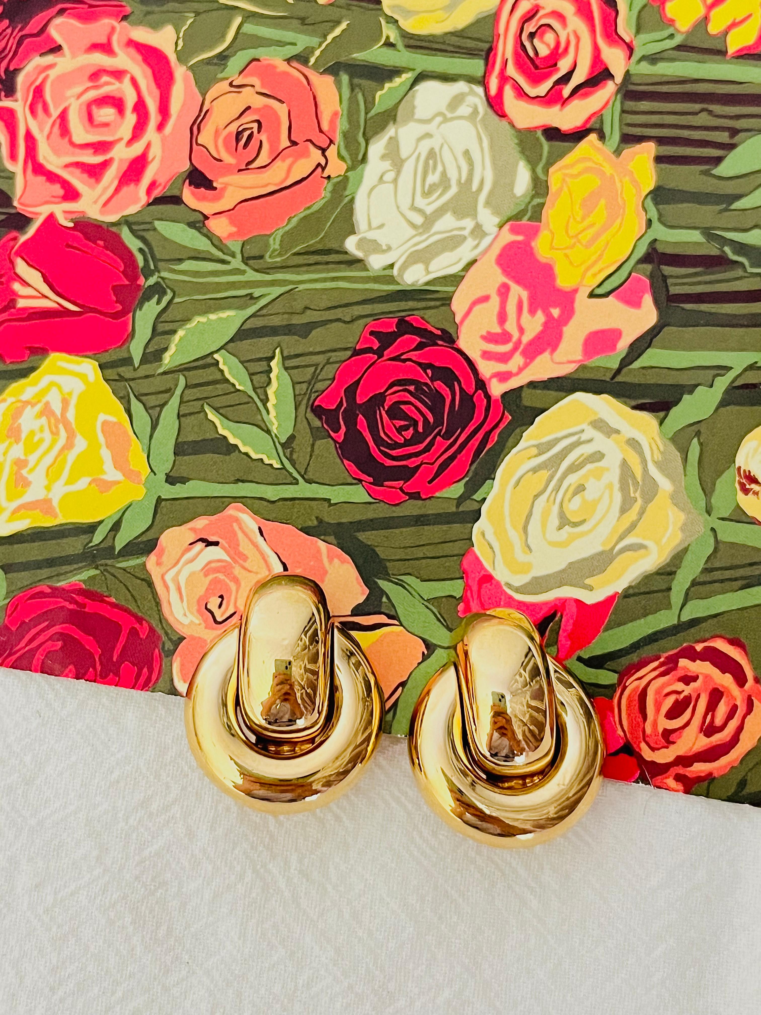 Art Deco Christian Dior Vintage 1980s Interlock Glow Circle Knot Hoop Loop Clip Earrings For Sale