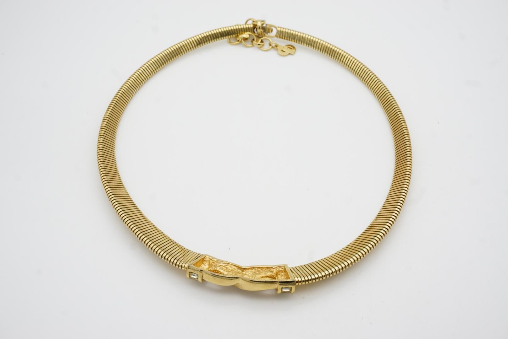 Christian Dior Vintage 1980s Interlocked Cross Crystals Omega Collar Necklace For Sale 5