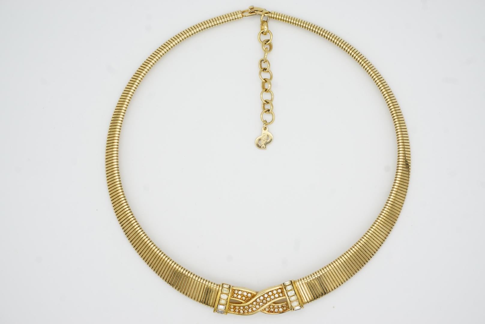 Christian Dior Vintage 1980s Interlocked Cross Crystals Omega Collar Necklace For Sale 3