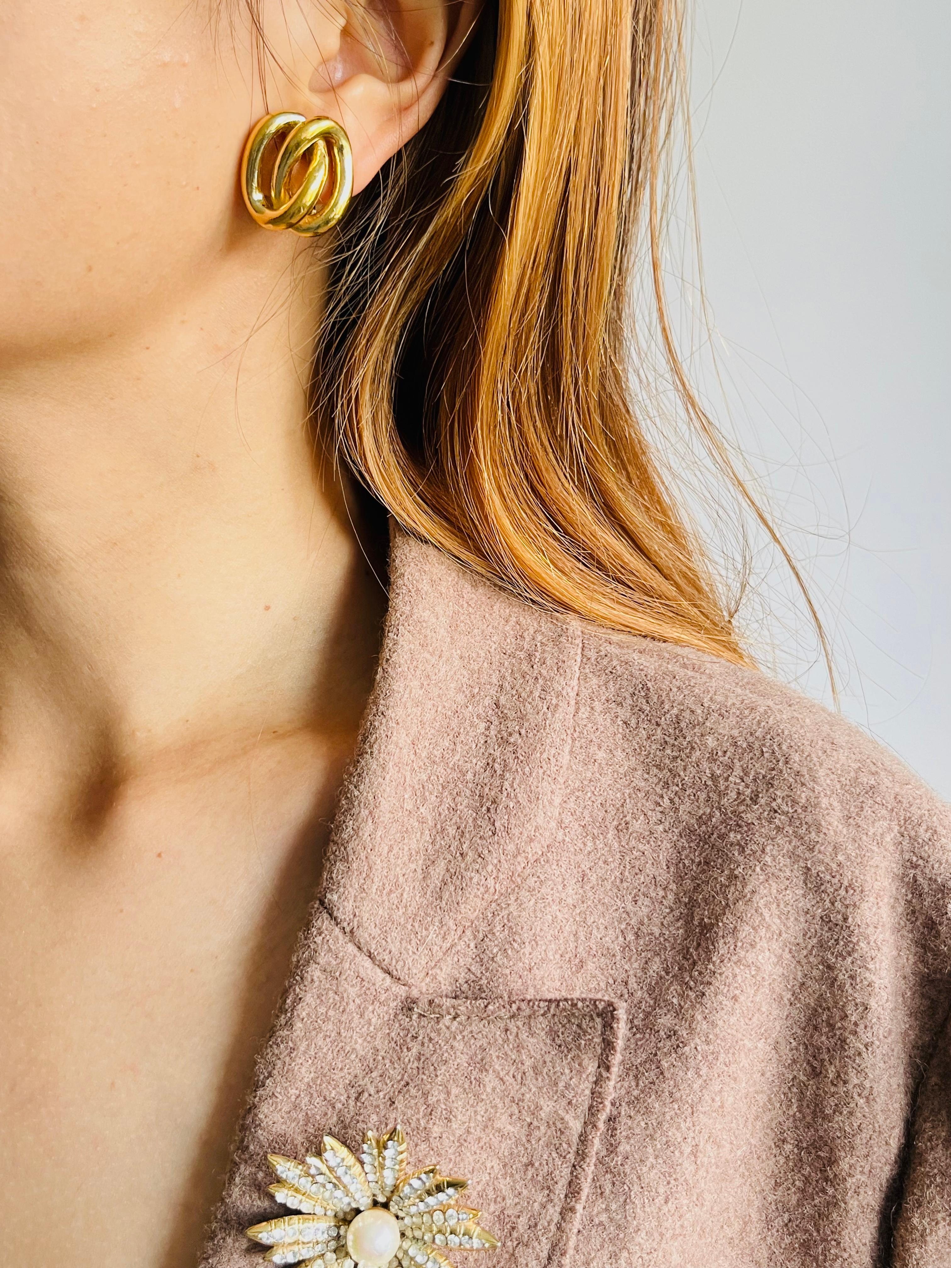 Christian Dior Vintage 1980s Interlocked Double Knot Twist Rope Clip Earrings For Sale 2