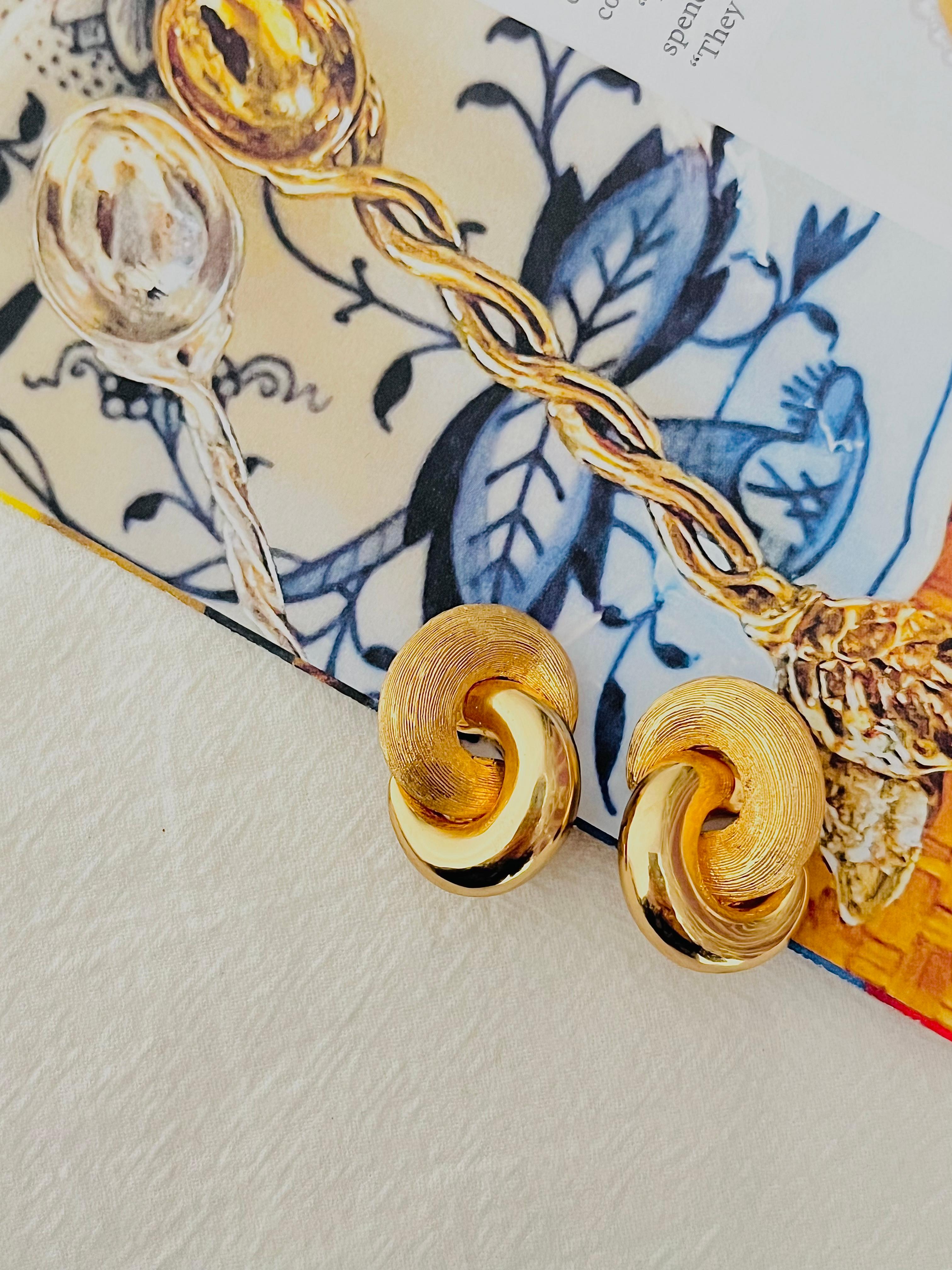 Christian Dior Vintage 1980er Jahre ineinandergreifende Knot Glow Matte Chunky Goldohrringe (Art déco)