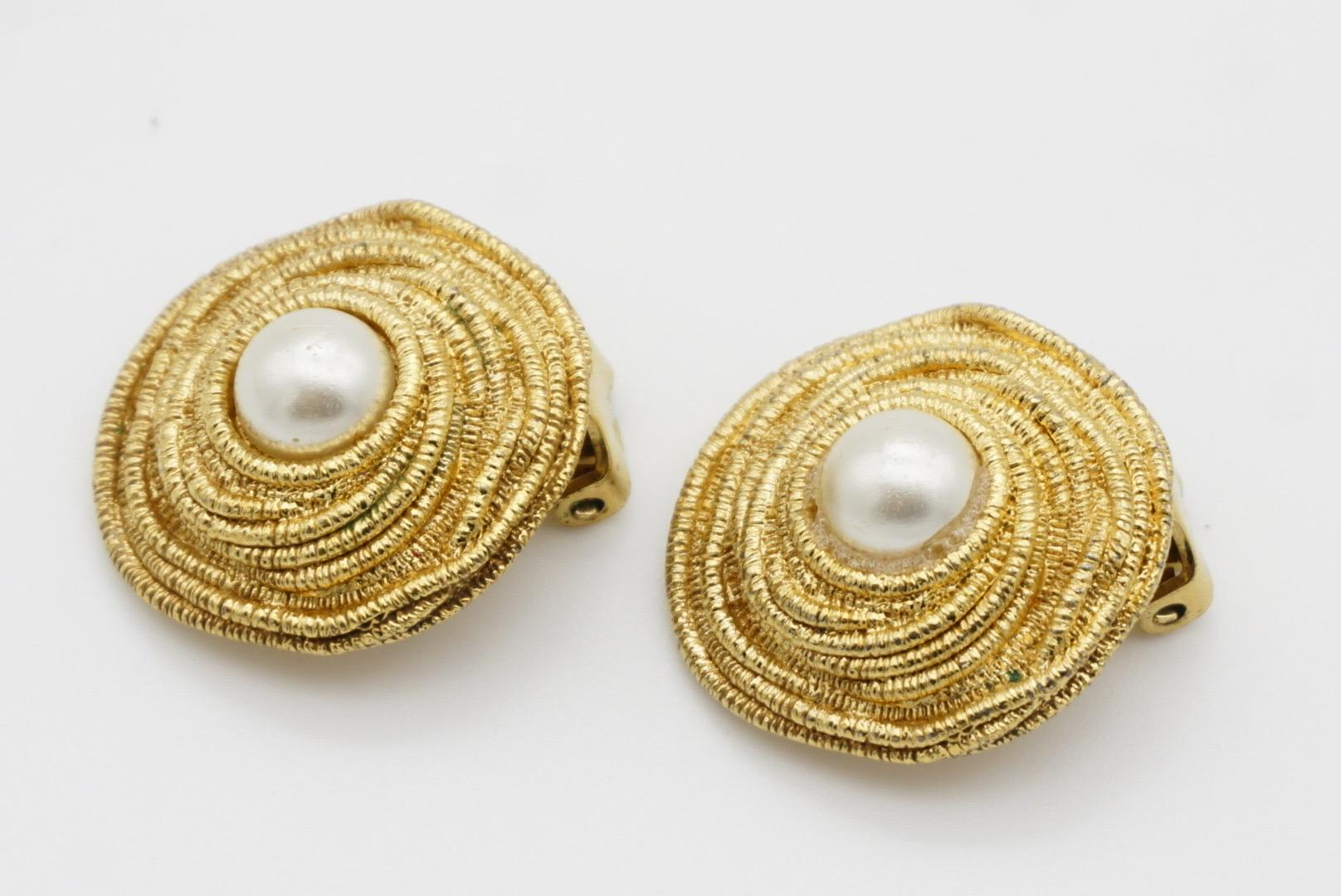 Christian Dior Vintage 1980s Irregular Spiral Round Circle Pearl Clip Earrings For Sale 7