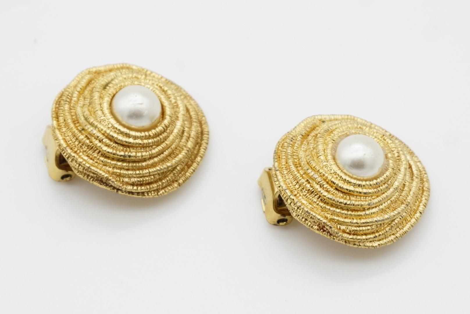 Christian Dior Vintage 1980s Irregular Spiral Round Circle Pearl Clip Earrings For Sale 8