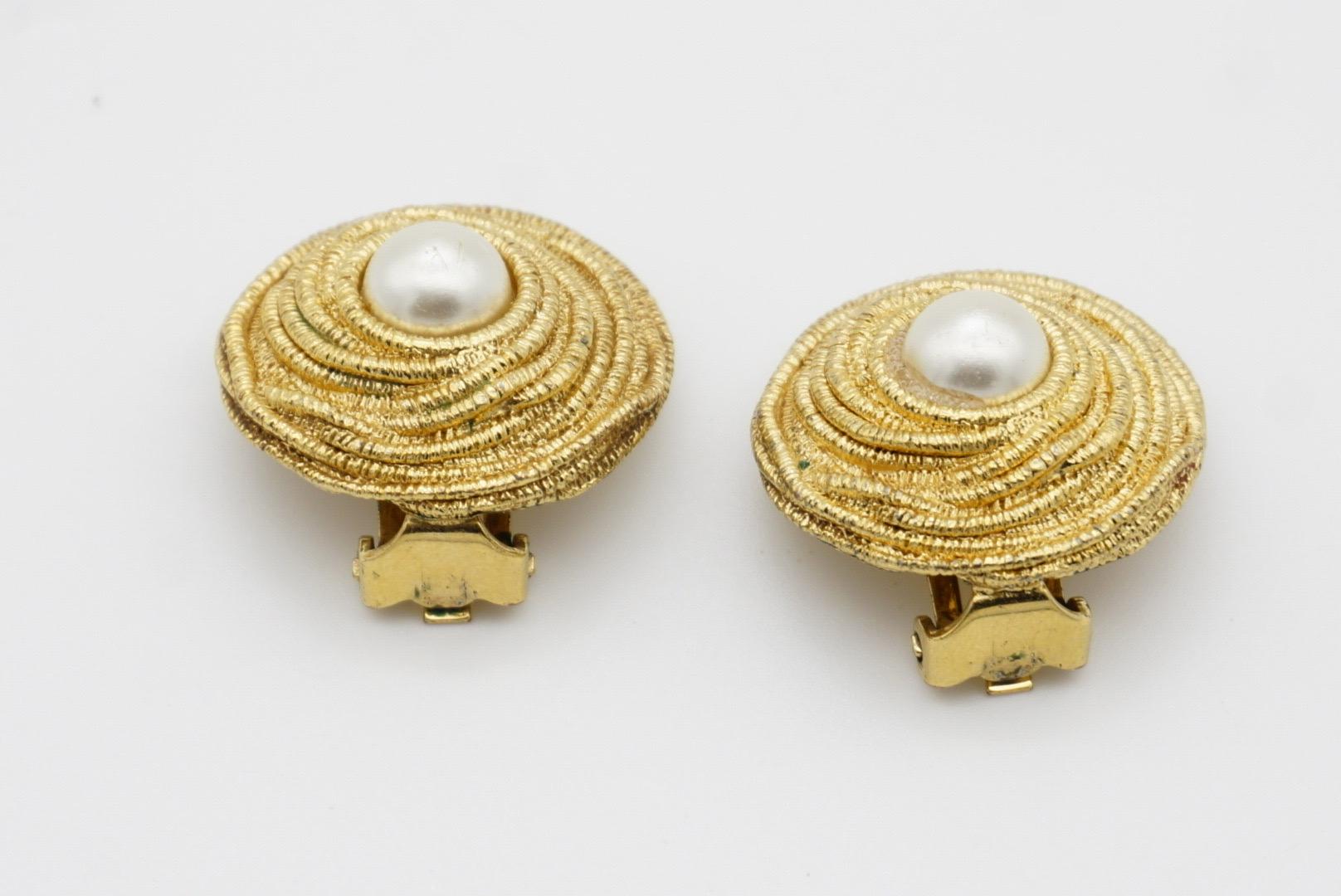 Christian Dior Vintage 1980s Irregular Spiral Round Circle Pearl Clip Earrings For Sale 9