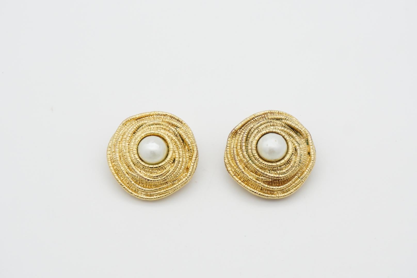 Women's or Men's Christian Dior Vintage 1980s Irregular Spiral Round Pearl Clip Gold Earrings