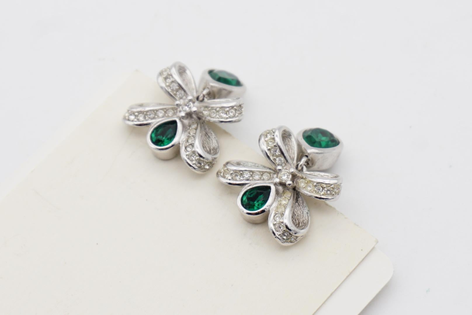 Christian Dior Vintage 1980s Knot Bow Crystals Emerald Water Drop Clip Earrings For Sale 6
