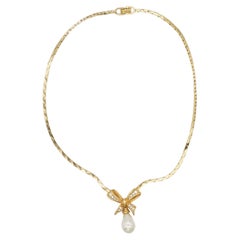 Christian Dior Vintage 1980er Jahre Knot Bow Wassertropfen-Perlen-Kristallen-Anhänger-Halskette
