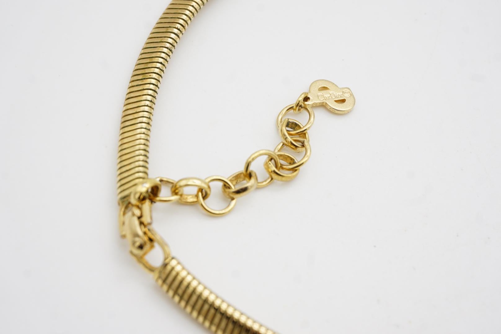 Christian Dior Vintage 1980s Lapis Foil Cabochon Crystals Ribbed Omega Necklace For Sale 7