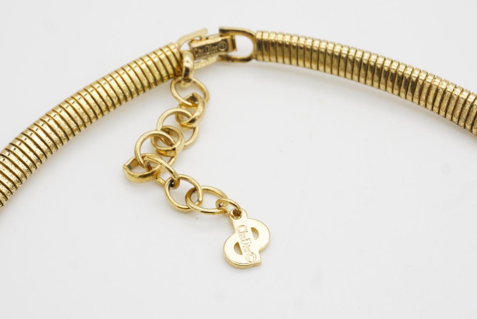 Christian Dior Vintage 1980s Lapis Foil Cabochon Crystals Ribbed Omega Necklace For Sale 9