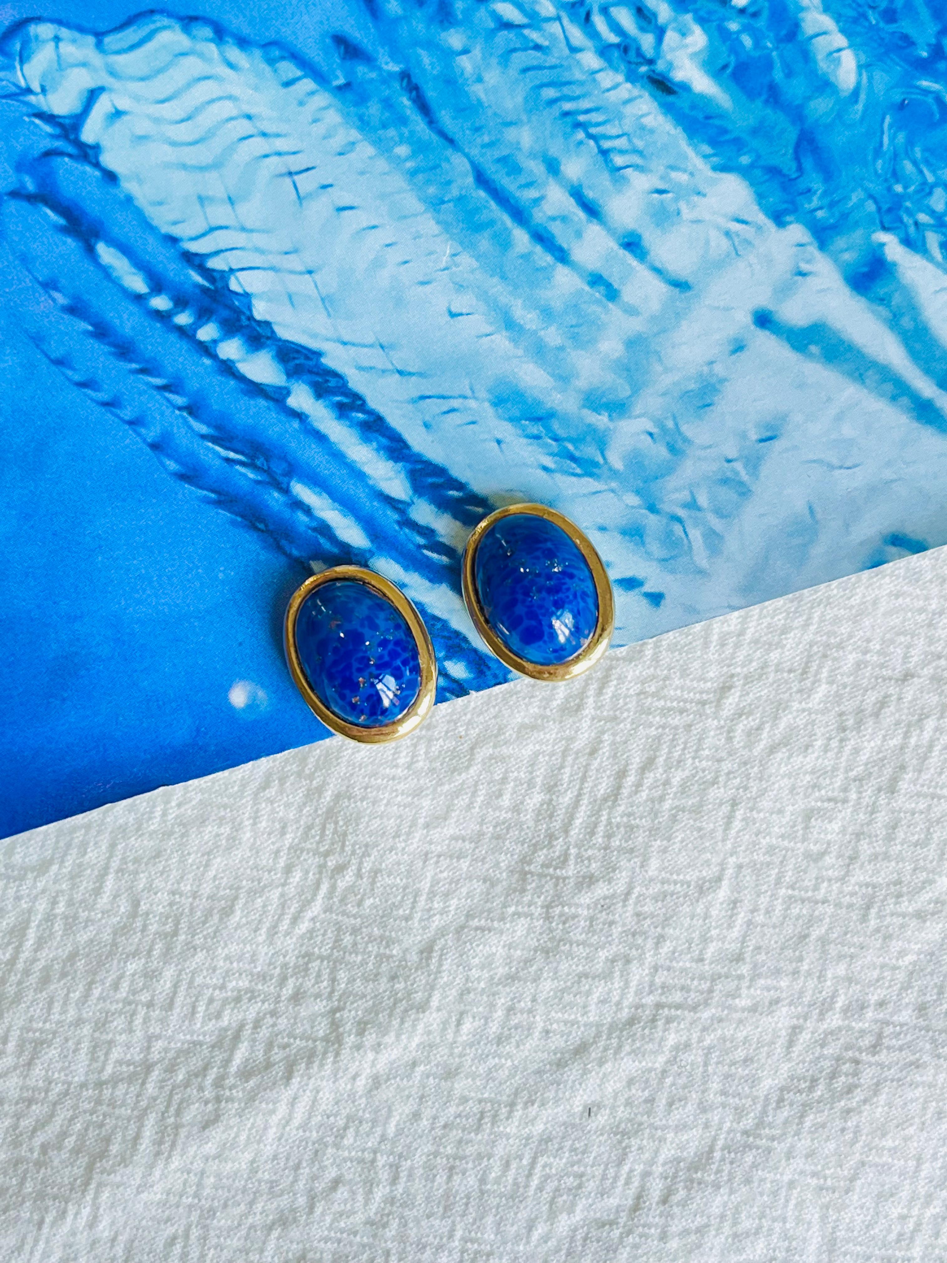 Christian Dior Vintage 1980s Lapis Navy Oval Foil Pearl Gold Clip On Earrings In Good Condition For Sale In Wokingham, England
