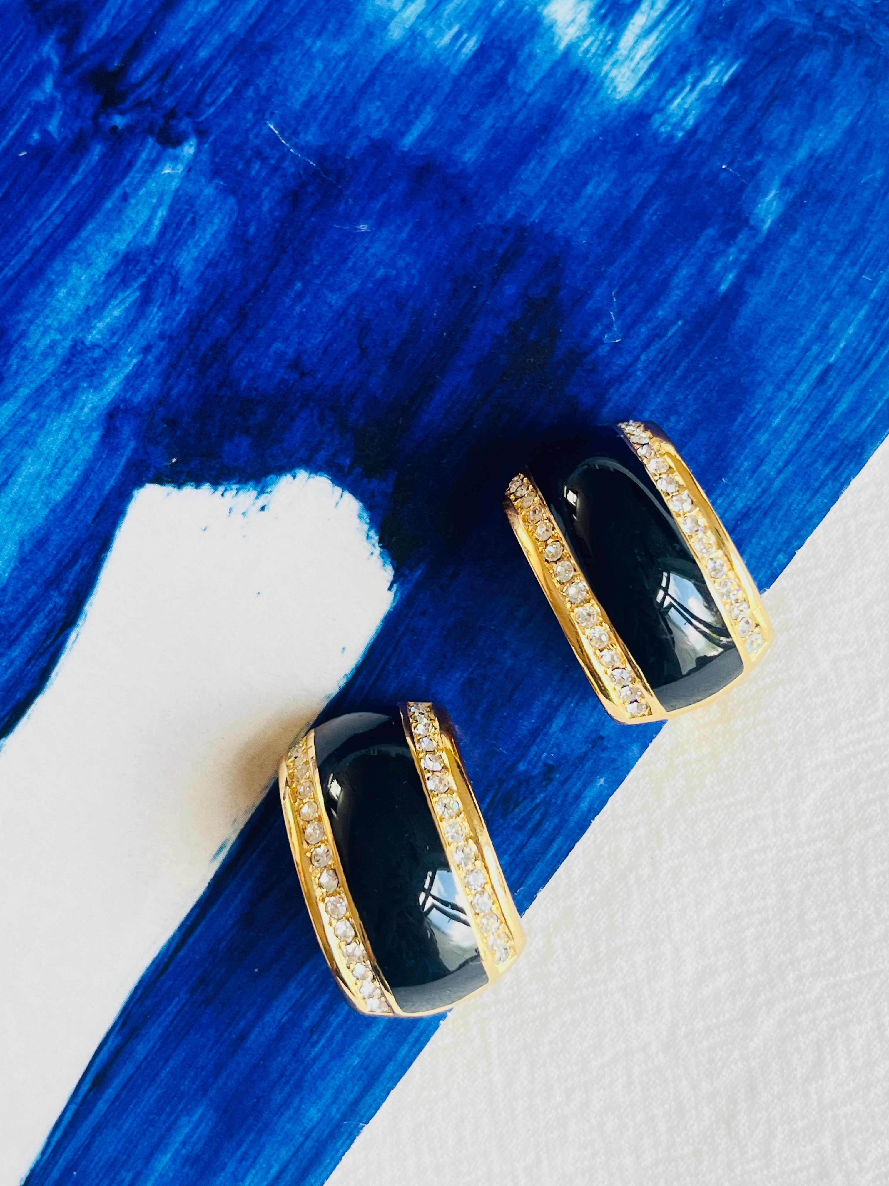 Christian Dior Vintage 1980s Large Black Double Crystals Dome Hoop Clip Earrings In Excellent Condition For Sale In Wokingham, England
