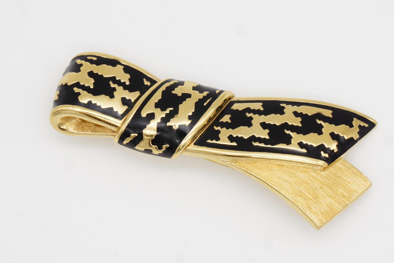 Christian Dior Vintage 1980s Large Black Enamel Ripple Bow Ribbon Chunky Brooch For Sale 6