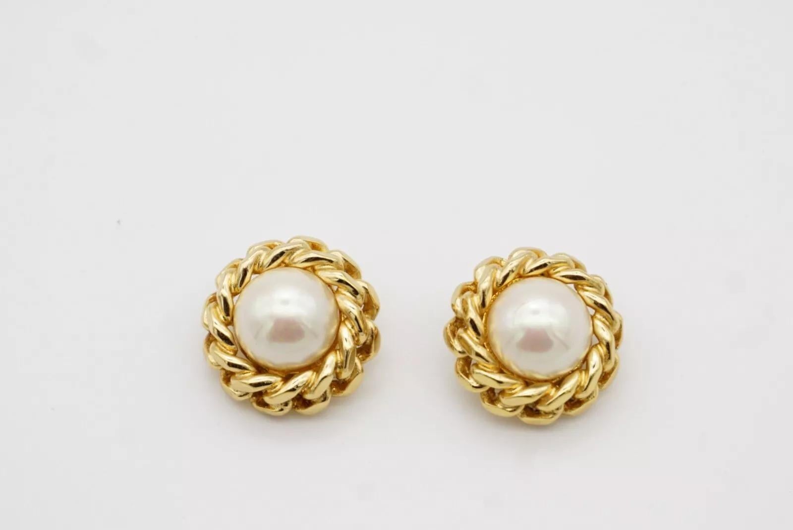 Christian Dior Vintage Años 80 Gran Círculo Pendientes de cuerda con perlas blancas entrelazadas en venta 10