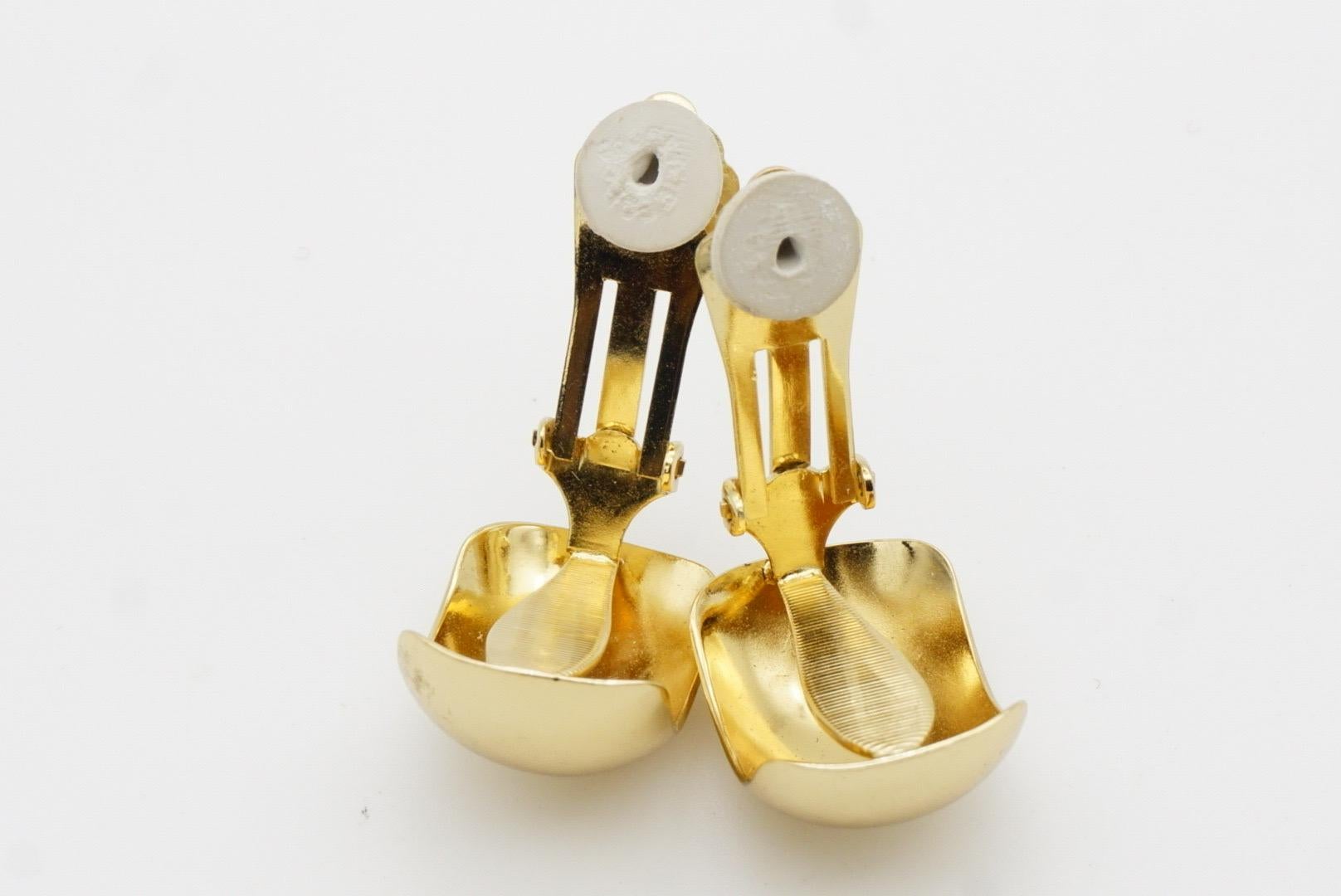 Christian Dior Vintage Años 80 Gran Cúpula Brillo Demi Aro Semicírculo Clip Pendientes en venta 8