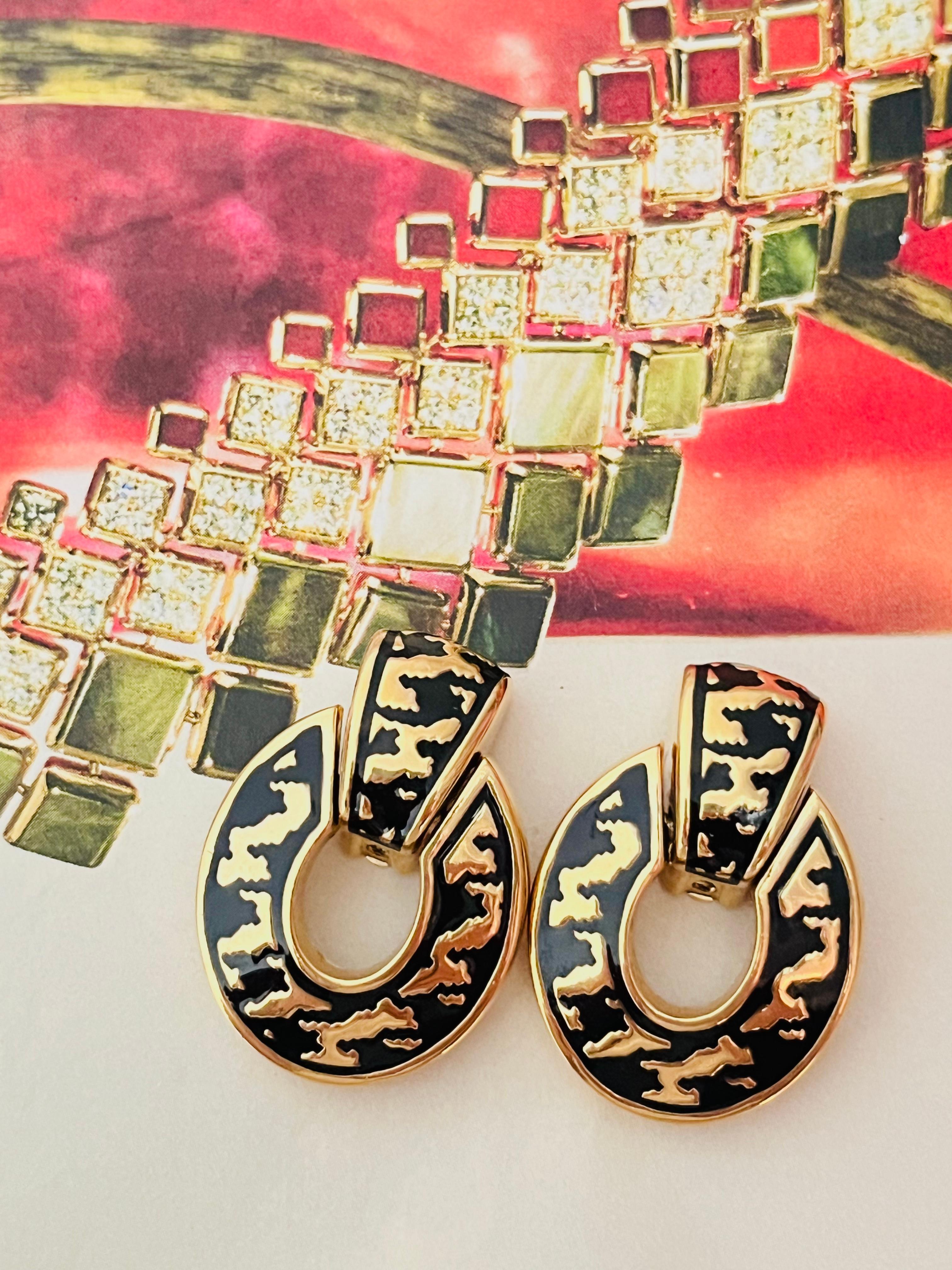 Christian Dior Vintage 1980s Large Door Knocker Black Ripple Oval Clip Earrings In Excellent Condition In Wokingham, England