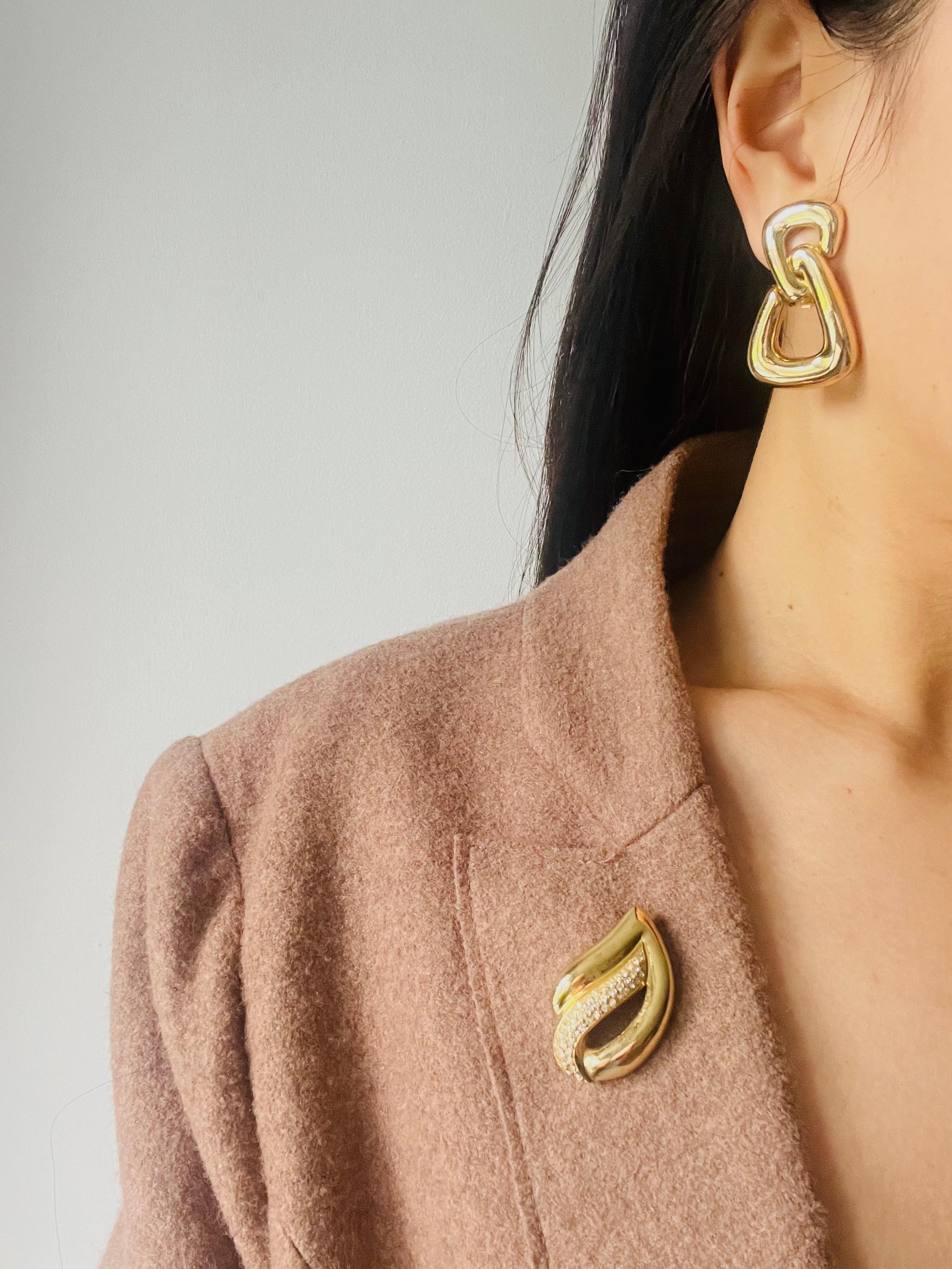 Christian Dior Vintage 1980s Large Double Triangle Hoop Chunky Drop Earrings For Sale 2
