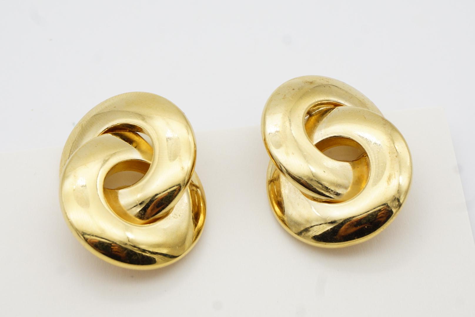 Christian Dior Vintage 1980s Large Glow Circle Hoop Interlocked Clip On Earrings For Sale 5