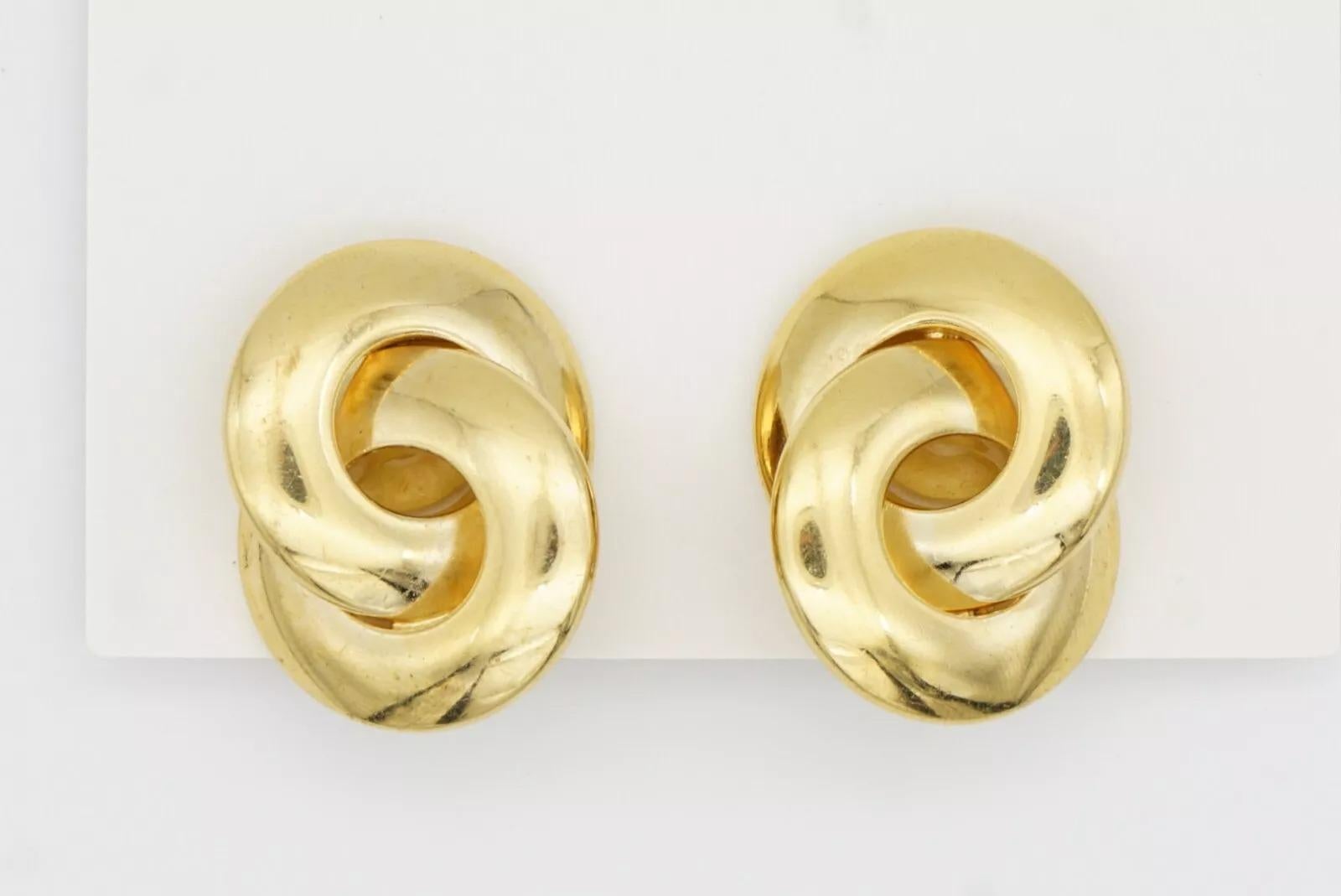 Christian Dior Vintage 1980s Large Glow Circle Hoop Interlocked Clip On Earrings For Sale 10