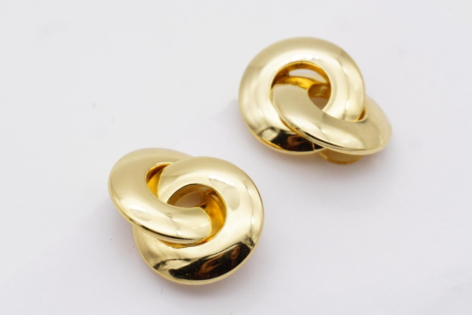 Christian Dior Vintage 1980s Large Glow Twist Intertwined Knot Clip Earrings For Sale 8