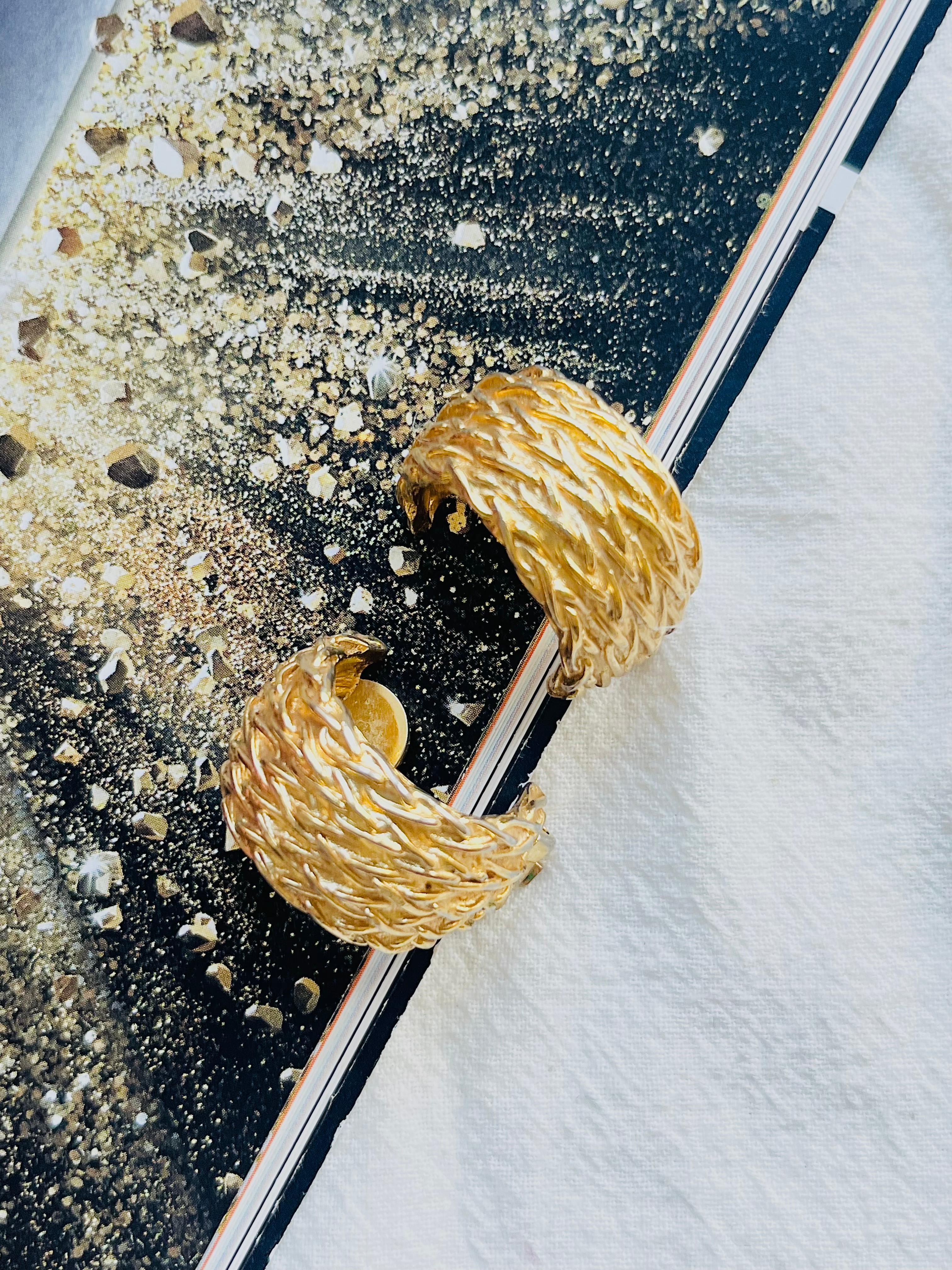 Christian Dior Vintage 1980s Large Half Hoop Twist Rope Chunky Clip Earrings In Good Condition For Sale In Wokingham, England