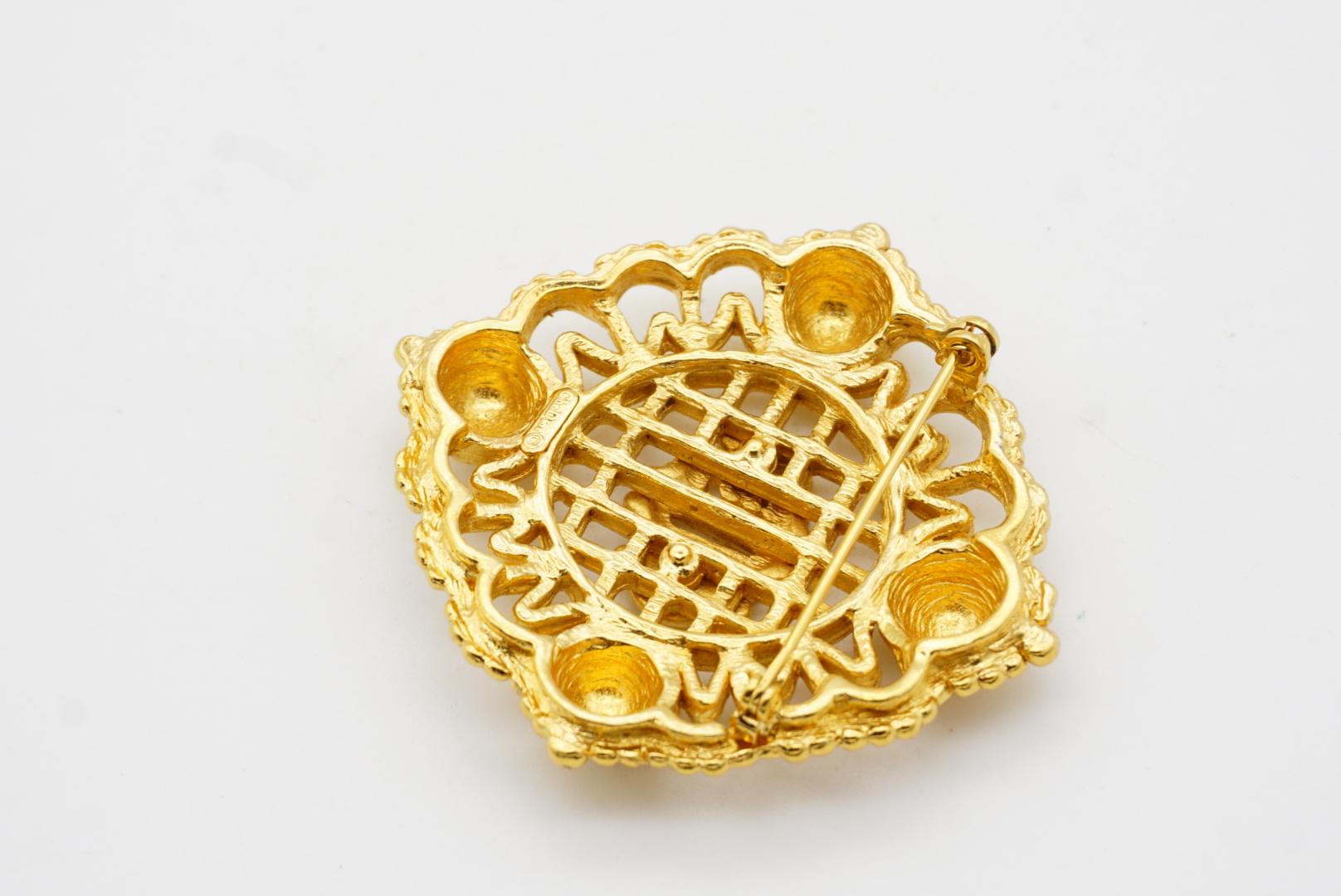 Christian Dior Vintage 1980s Large Logo Monogram Insignia Crest Openwork Brooch 9