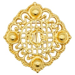 Christian Dior Broche ajourée avec grand logo et monogramme Insignia Crest, années 1980