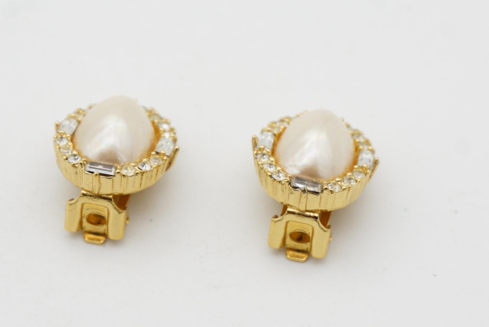 Christian Dior Vintage 1980s Large Oval White Pearl Crystals Gold Clip Earrings For Sale 5