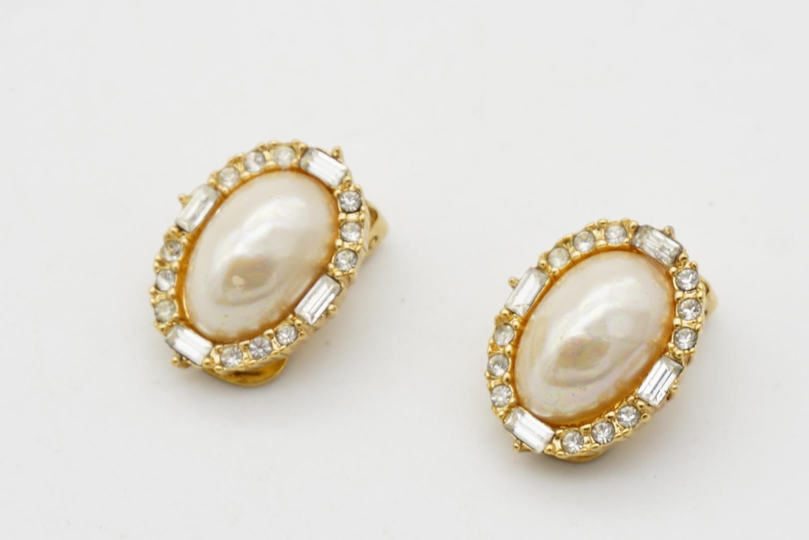 Christian Dior Vintage 1980s Large Oval White Pearl Crystals Gold Clip Earrings For Sale 3