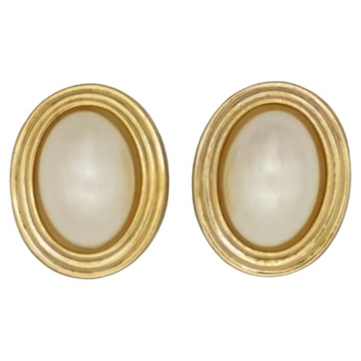 Christian Dior Vintage 1980s Large Oval White Pearl Elegant Gold Clip Earrings For Sale