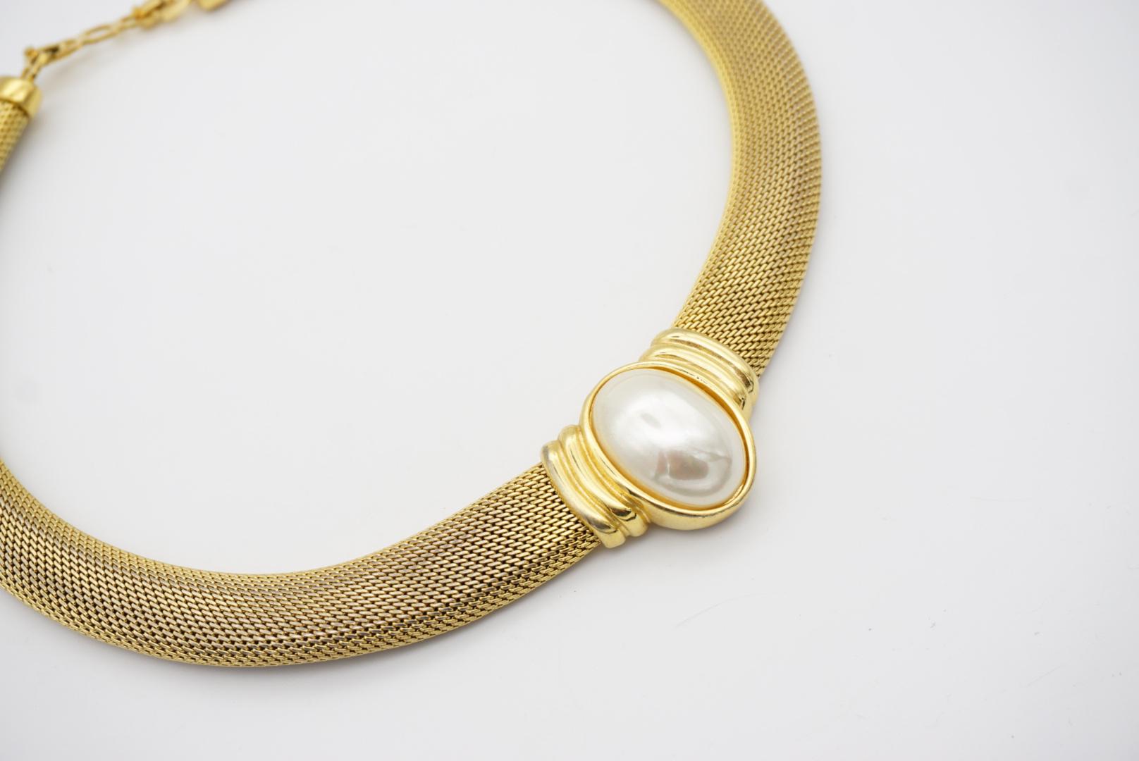 Christian Dior Vintage 1980s Large Oval White Pearl Snake Omega Gold Necklace 5