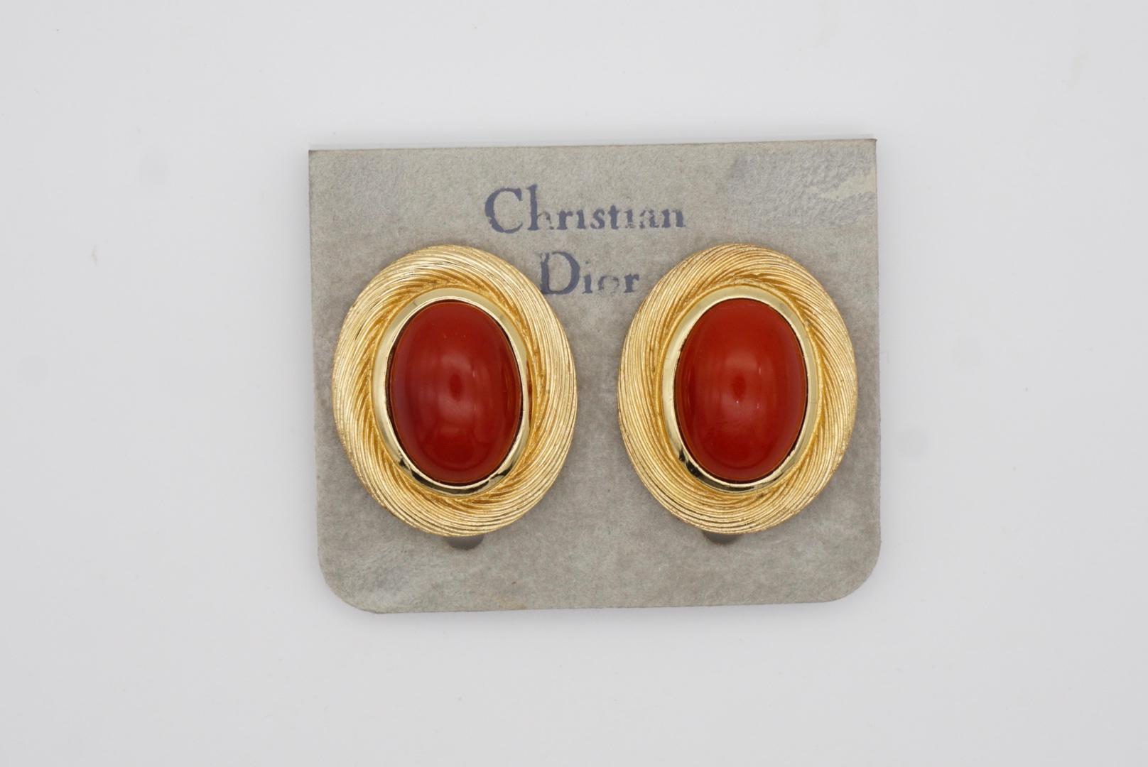 Christian Dior Vintage 1980er Jahre Große rote ovale Perle Modernistische Gold-Clip-Ohrringe  im Angebot 1