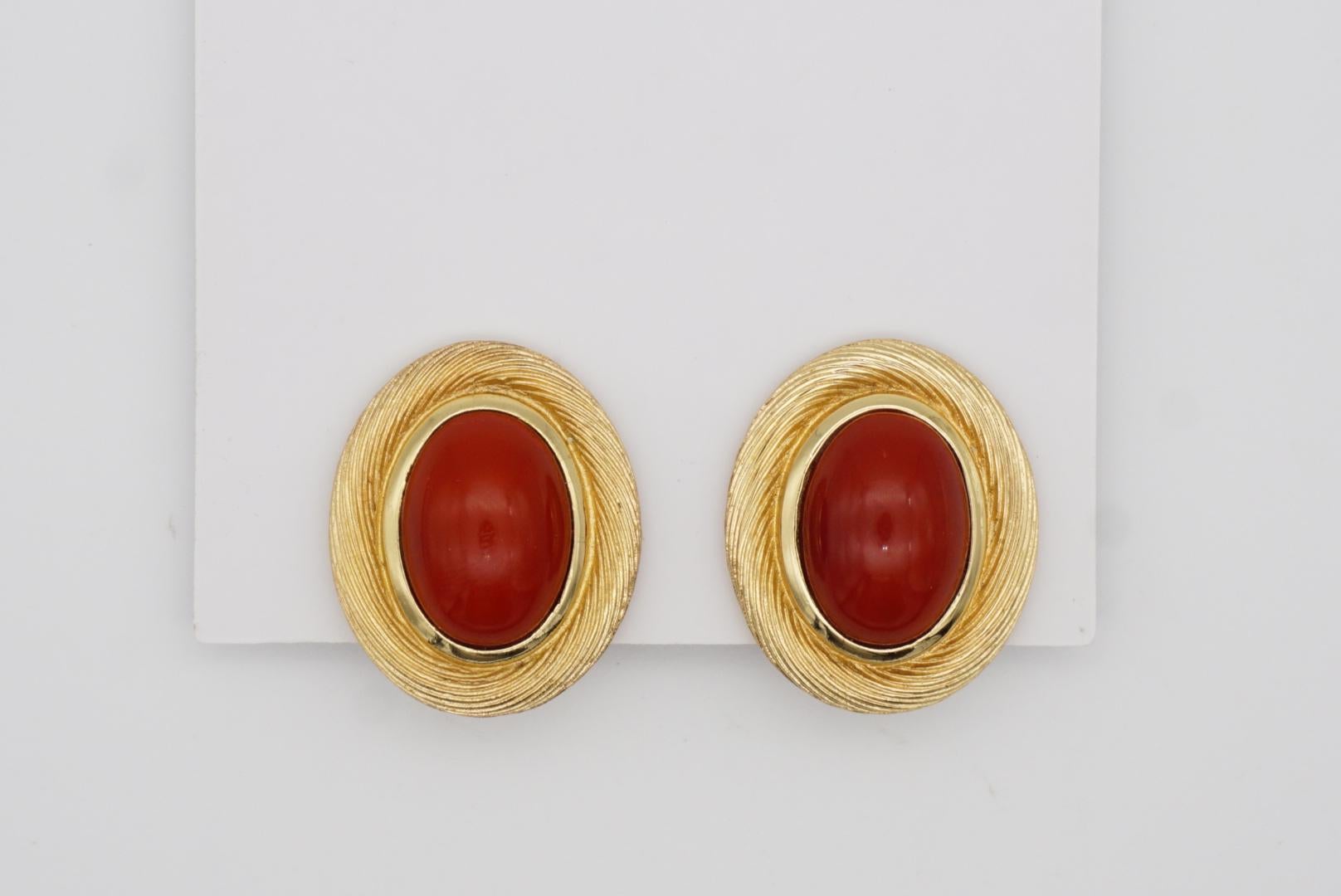 Christian Dior Vintage 1980s Large Red Oval Pearl Modernist Gold Clip Earrings For Sale 3